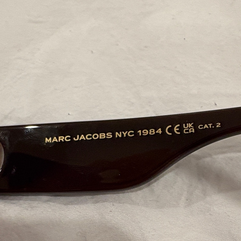 Marc Jacobs Oversized Amber Square Sunglasses - Picture 5 of 5